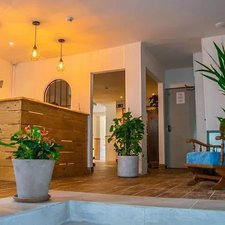 بيت ضيافة Mozaik Playa *